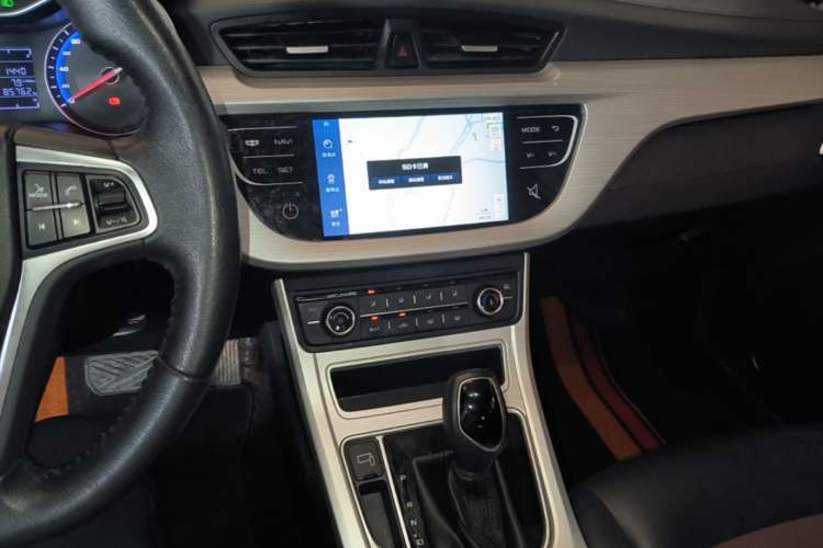 Used Geely Auto Vision 2018 1.5L Automatic Happiness Edition Audio And AC Panel