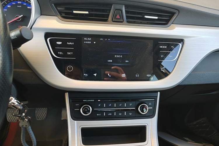 Used Geely Auto Vision 2018 1.5L Manual Happiness Edition Audio And AC Panel