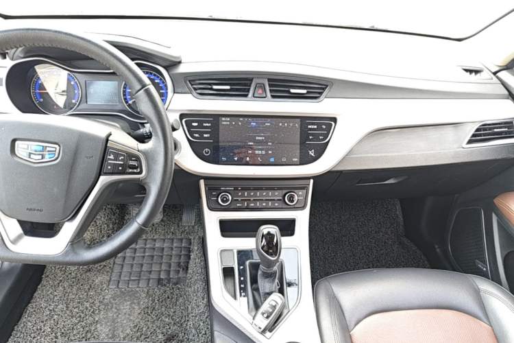 Used Geely Auto Vision 2018 1.5L Automatic Happiness Edition Audio And AC Panel