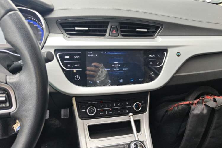 Used Geely Auto Vision 2018 1.5L Manual Happiness Edition Audio And AC Panel