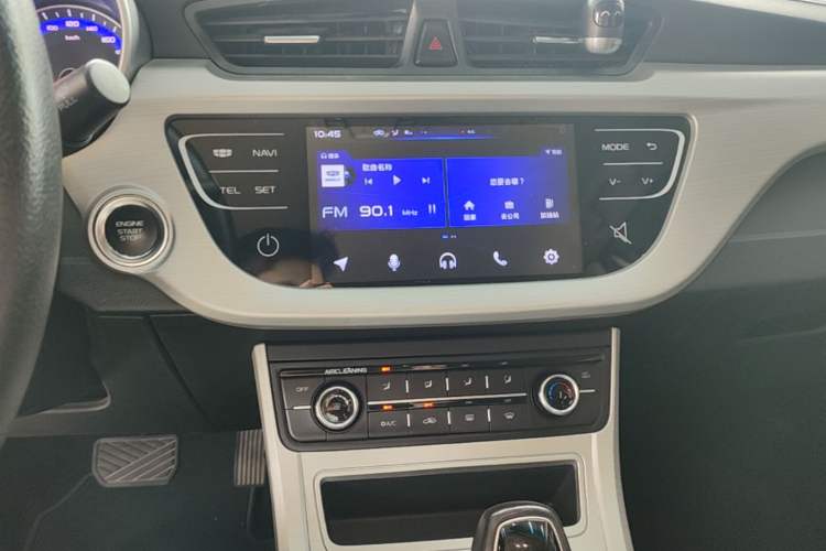 Used Geely Auto Vision 2018 1.5L Automatic Happiness Edition Audio And AC Panel