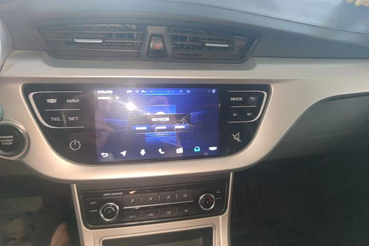 Used Geely Auto Vision 2018 1.5L Automatic Happiness Edition Audio And AC Panel