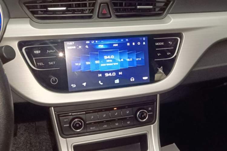 Used Geely Auto Vision 2018 1.5L Manual Happiness Edition Audio And AC Panel