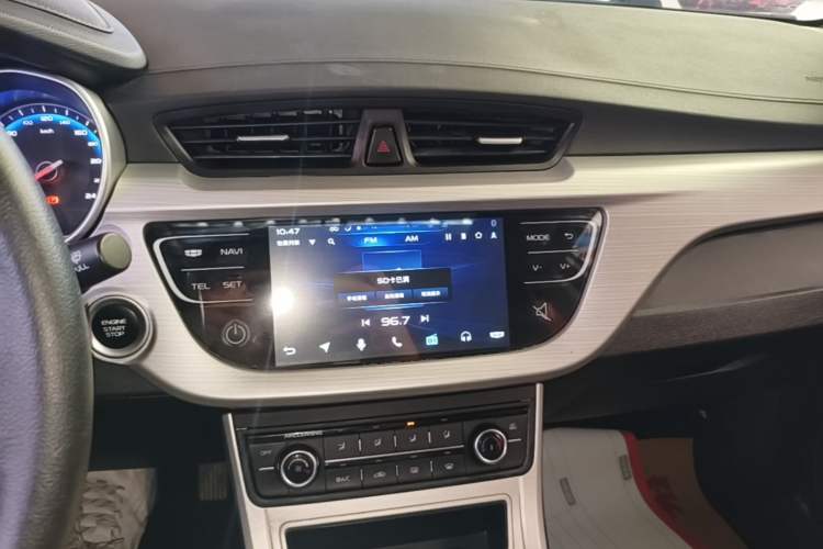 Used Geely Auto Vision 2018 1.5L Automatic Prestige Model Audio And AC Panel