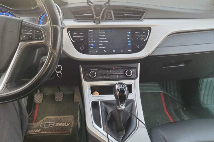 Used Geely Auto Vision 2018 1.5L Manual Happiness Edition Audio And AC Panel
