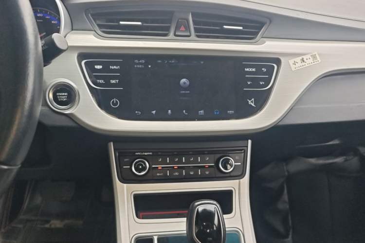 Used Geely Auto Vision 2018 1.5L Automatic Happiness Edition Audio And AC Panel