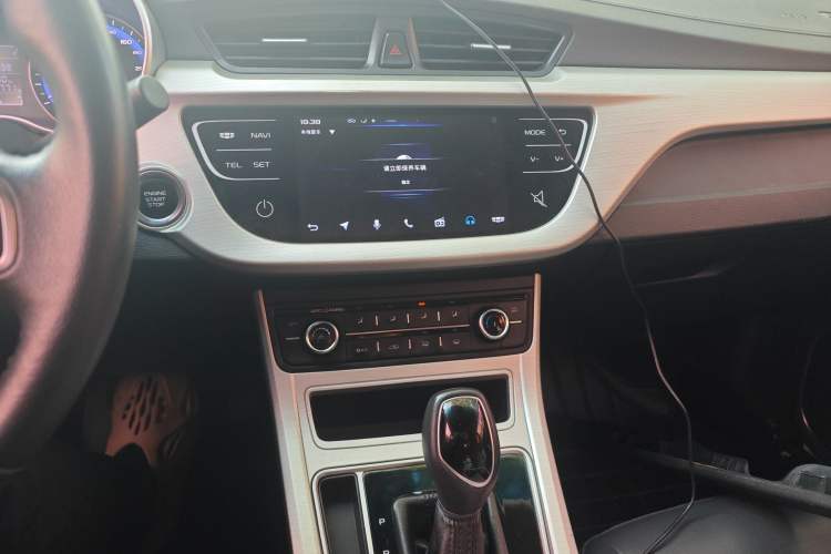 Used Geely Auto Vision 2018 1.5L Automatic Happiness Edition Audio And AC Panel