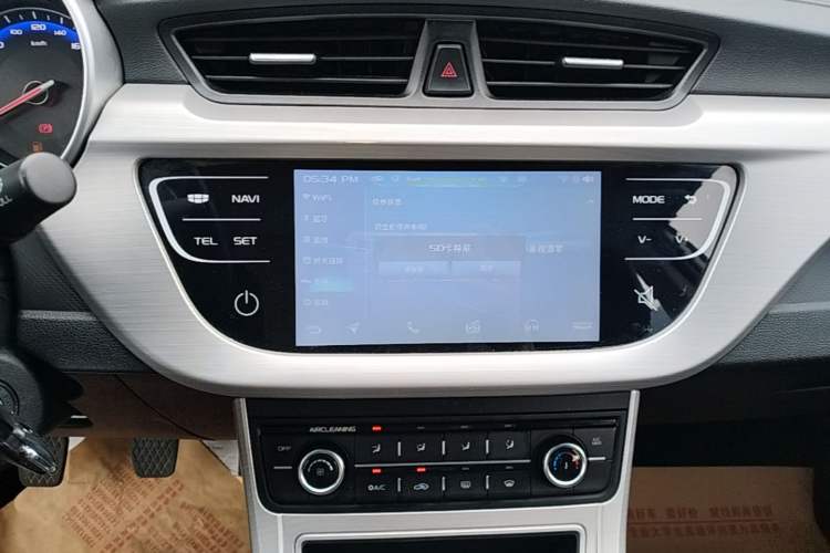 Used Geely Auto Vision 2018 1.5L Manual Happiness Edition Audio And AC Panel