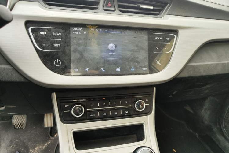 Used Geely Auto Vision 2018 1.5L Manual Happiness Edition Audio And AC Panel