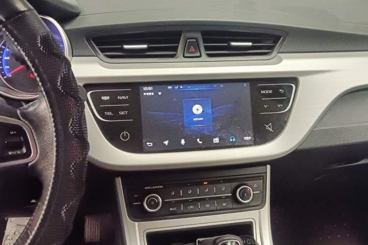 Used Geely Auto Vision 2018 1.5L Automatic Happiness Edition Audio And AC Panel