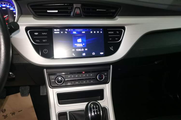Used Geely Auto Vision 2018 1.5L Manual Happiness Edition Audio And AC Panel