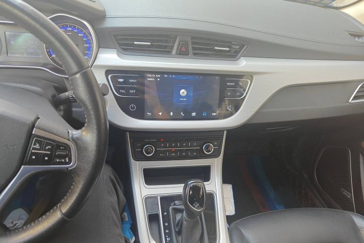 Used Geely Auto Vision 2018 1.5L Automatic Happiness Edition Audio And AC Panel
