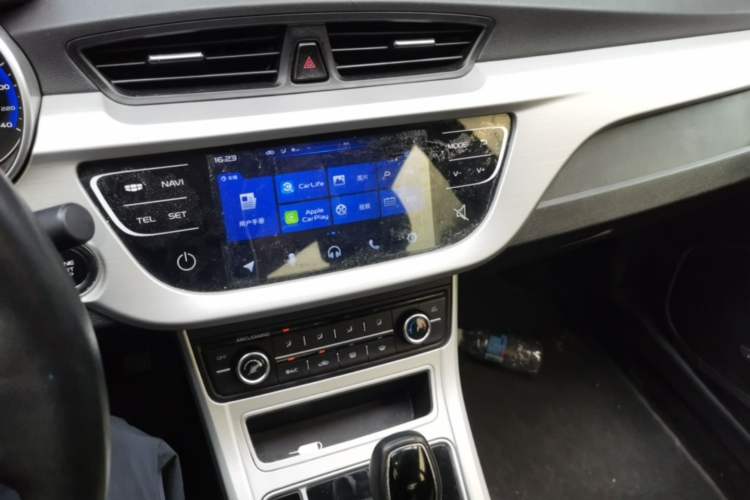 Used Geely Auto Vision 2018 1.5L Automatic Happiness Edition Audio And AC Panel