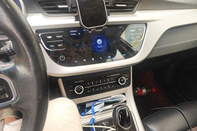 Used Geely Auto Vision 2018 1.5L Automatic Happiness Edition Audio And AC Panel