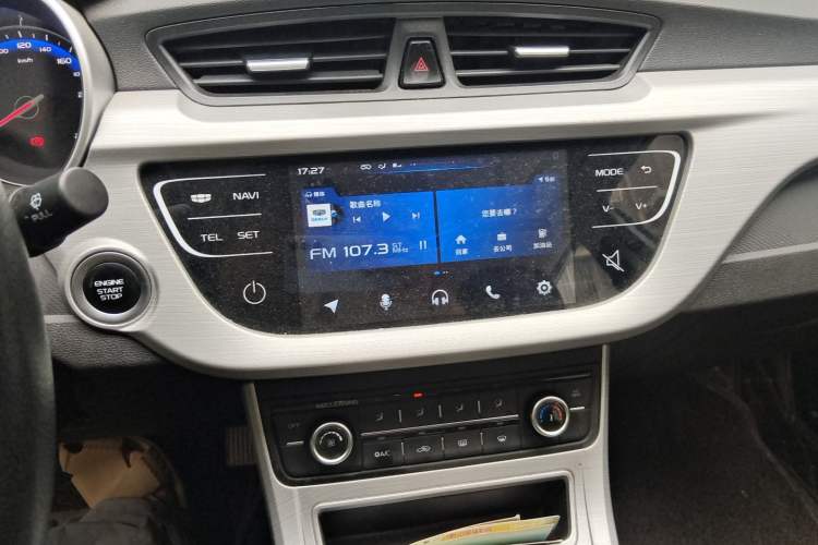 Used Geely Auto Vision 2018 1.5L Automatic Happiness Edition Audio And AC Panel