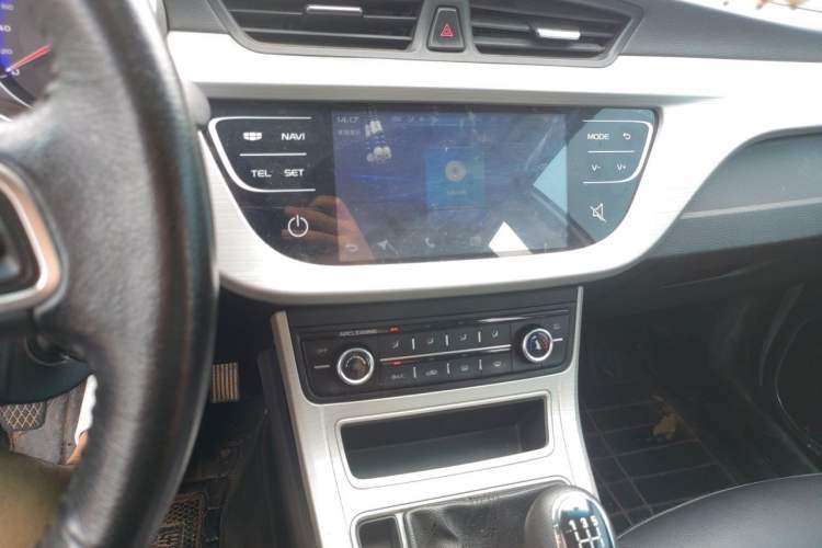 Used Geely Auto Vision 2018 1.5L Manual Happiness Edition Audio And AC Panel