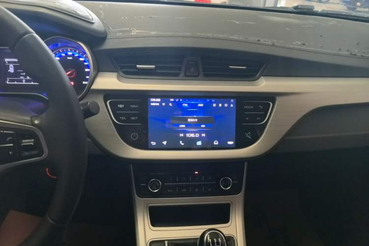 Used Geely Auto Vision 2018 1.5L Manual Happiness Edition Audio And AC Panel