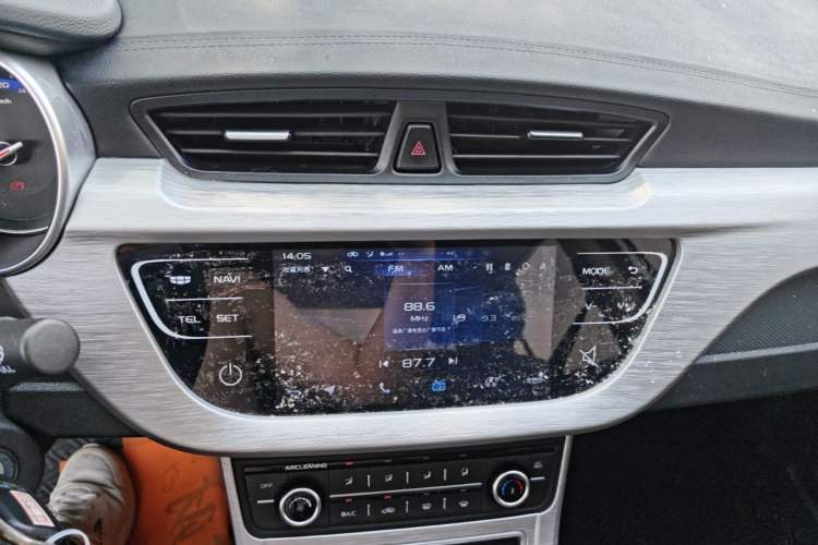 Used Geely Auto Vision 2018 1.5L Manual Happiness Edition Audio And AC Panel