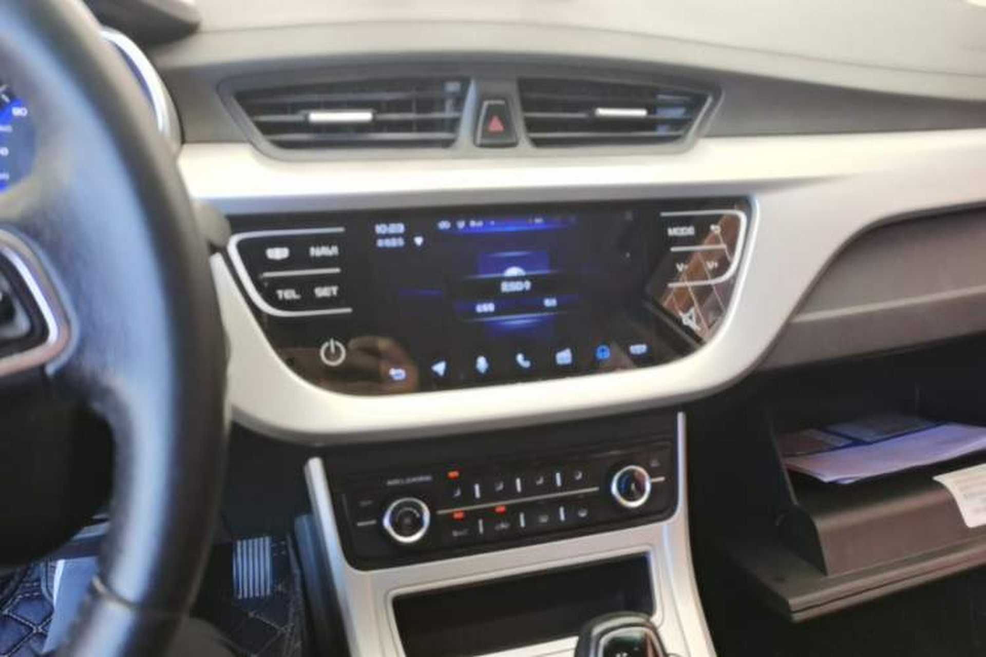 Used Geely Auto Vision 2018 1.5L Automatic Happiness Edition Audio And AC Panel
