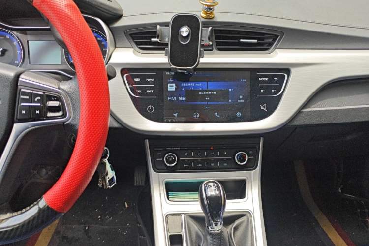 Used Geely Auto Vision 2018 1.5L Manual Happiness Edition Audio And AC Panel