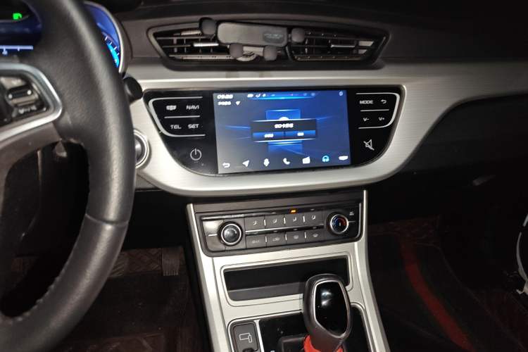 Used Geely Auto Vision 2018 1.5L Automatic Happiness Edition Audio And AC Panel