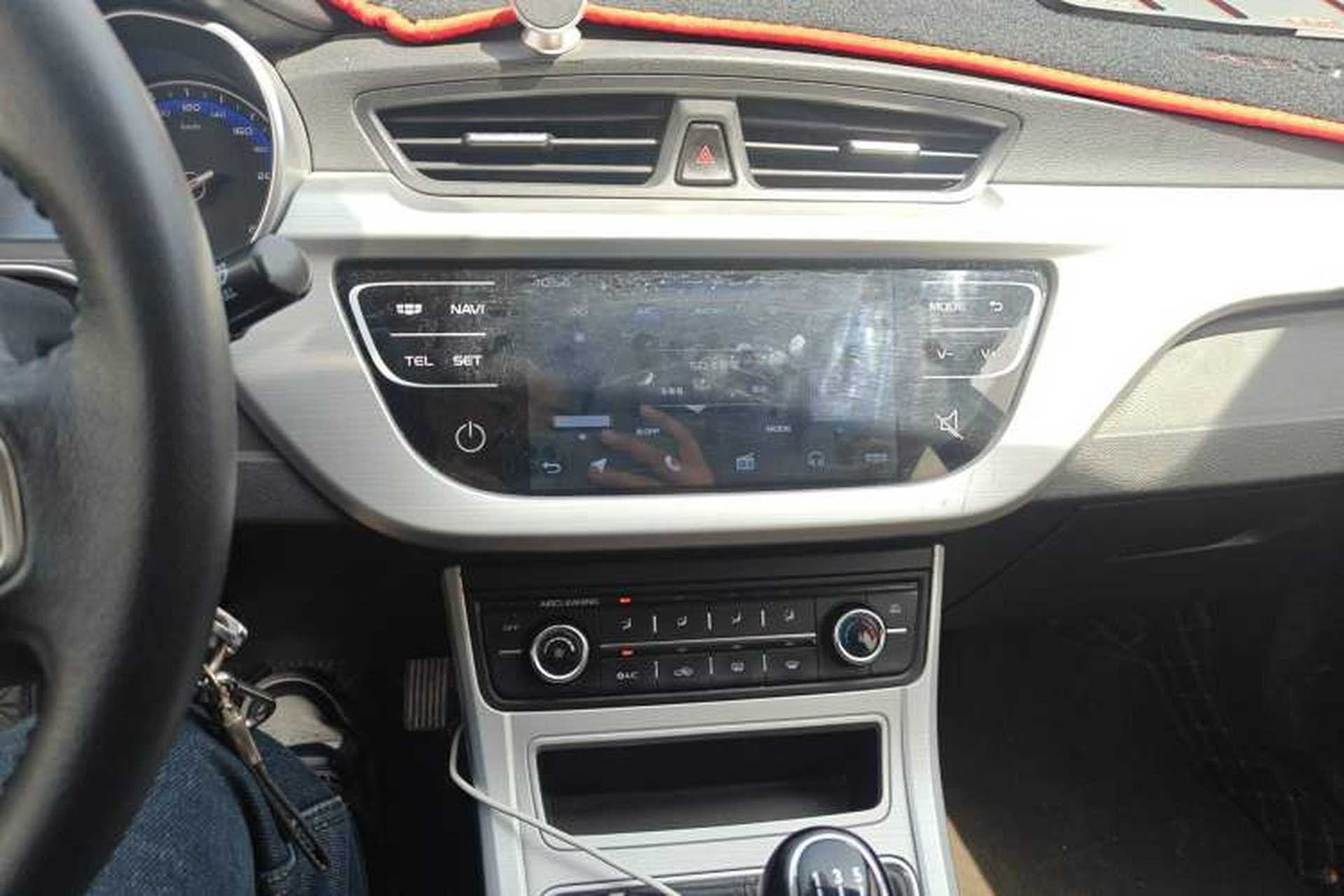 Used Geely Auto Vision 2018 1.5L Manual Happiness Edition Audio And AC Panel