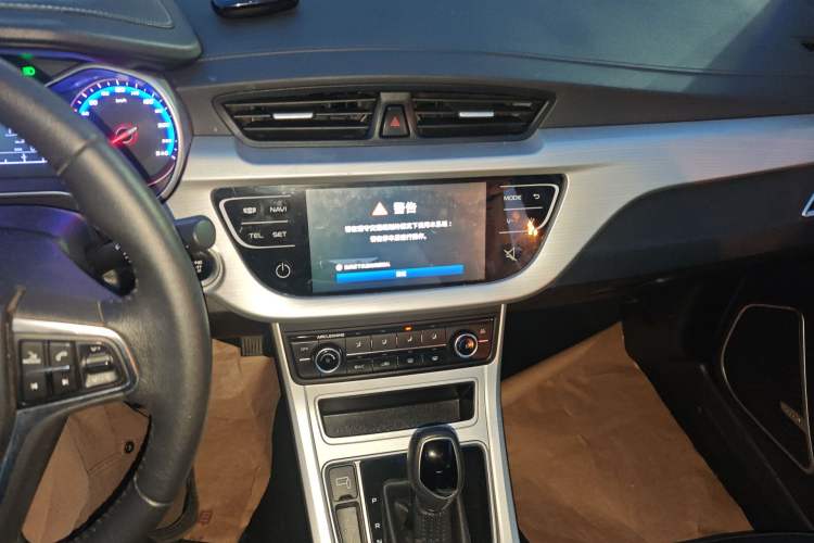 Used Geely Auto Vision 2018 1.5L Automatic Prestige Model Audio And AC Panel