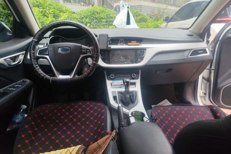 Used Geely Auto Vision 2018 1.5L Manual Happiness Edition Center Console