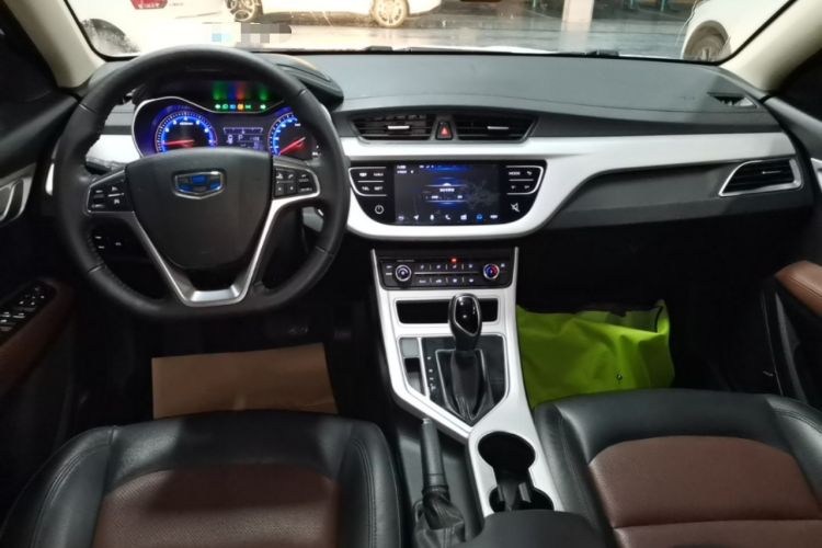 Used Geely Auto Vision 2018 1.5L Automatic Prestige Model Center Console