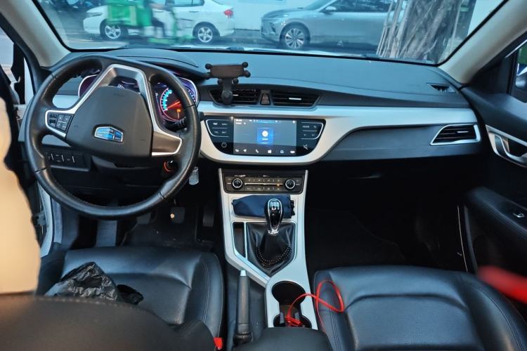Used Geely Auto Vision 2018 1.5L Manual Happiness Edition Center Console