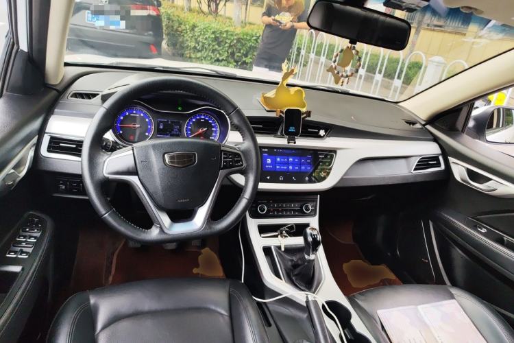 Used Geely Auto Vision 2018 1.5L Manual Happiness Edition Center Console