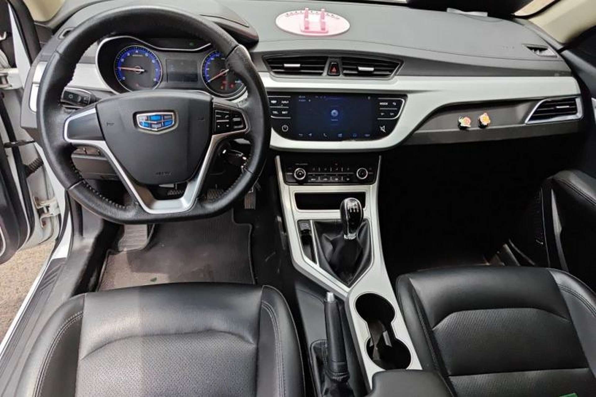 Used Geely Auto Vision 2018 1.5L Manual Happiness Edition Center Console