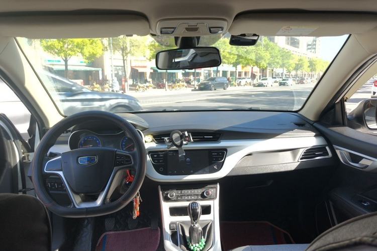 Used Geely Auto Vision 2018 1.5L Manual Happiness Edition Center Console