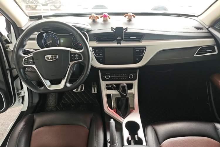 Used Geely Auto Vision 2018 1.5L Automatic Happiness Edition Center Console