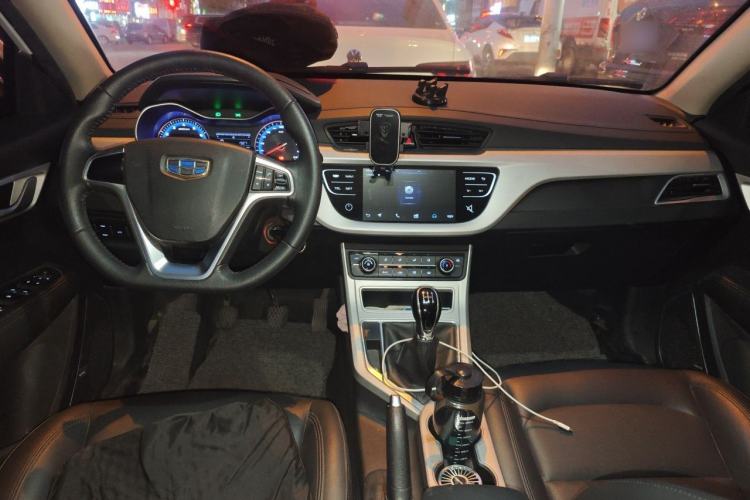 Used Geely Auto Vision 2018 1.5L Manual Happiness Edition Center Console