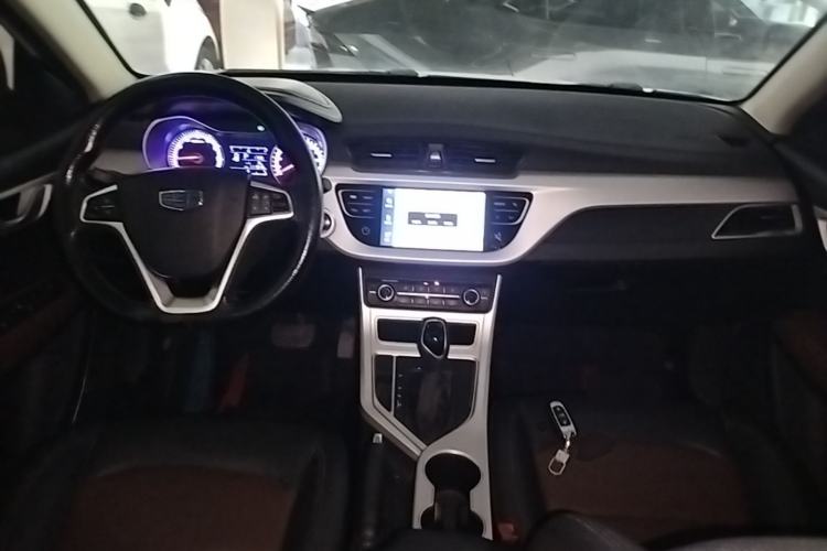 Used Geely Auto Vision 2018 1.5L Automatic Happiness Edition Center Console