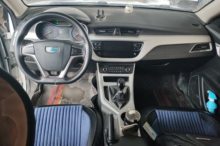 Used Geely Auto Vision 2018 1.5L Manual Happiness Edition Center Console