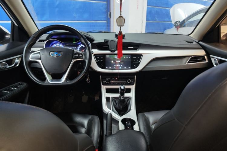 Used Geely Auto Vision 2018 1.5L Manual Happiness Edition Center Console