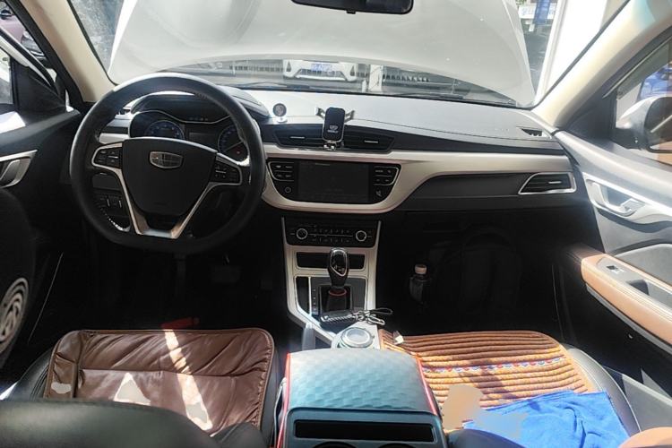 Used Geely Auto Vision 2018 1.5L Automatic Happiness Edition Center Console