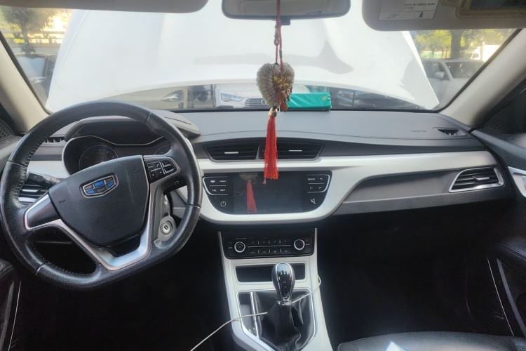 Used Geely Auto Vision 2018 1.5L Manual Happiness Edition Center Console