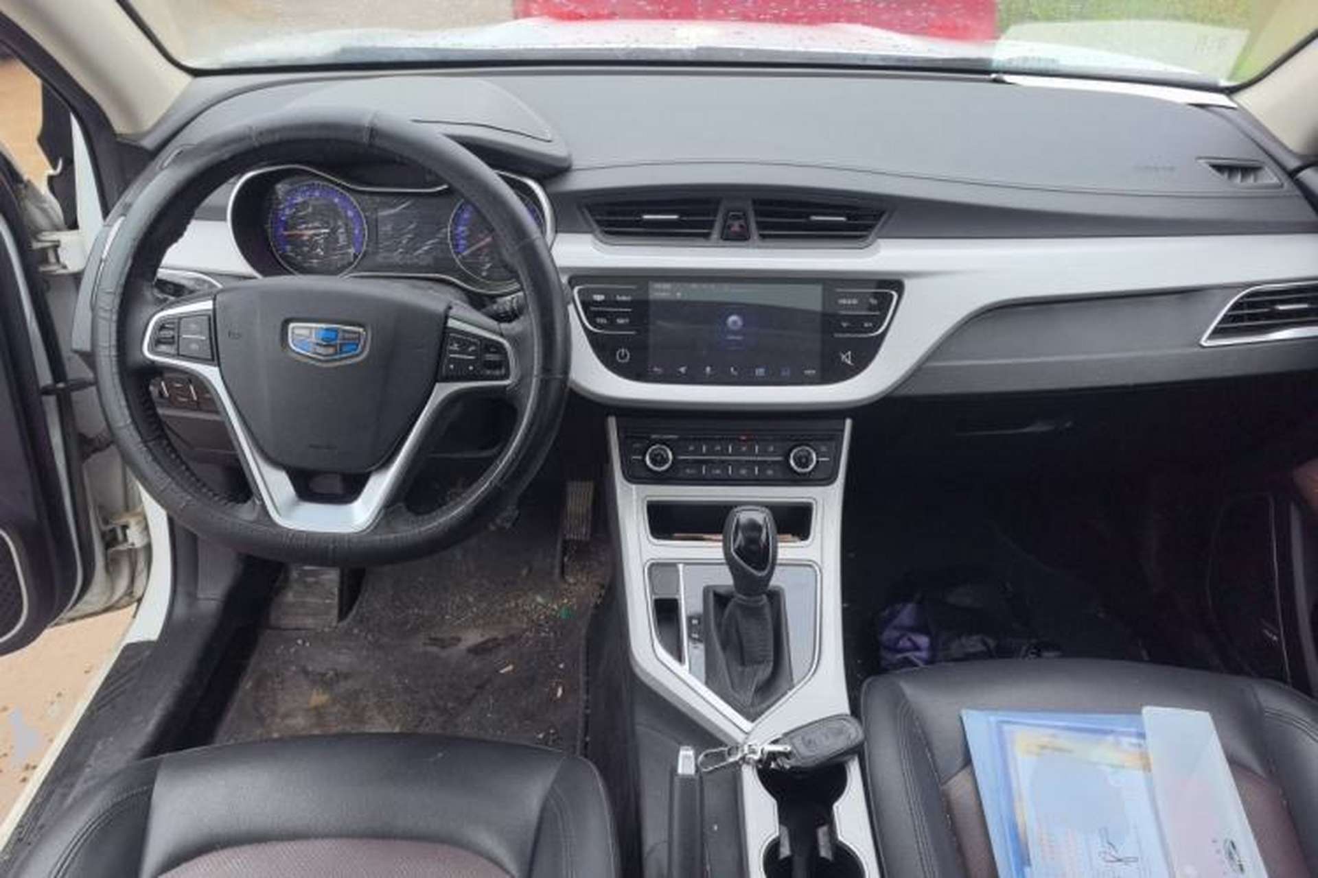 Used Geely Auto Vision 2018 1.5L Automatic Happiness Edition Center Console