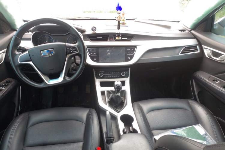 Used Geely Auto Vision 2018 1.5L Manual Happiness Edition Center Console