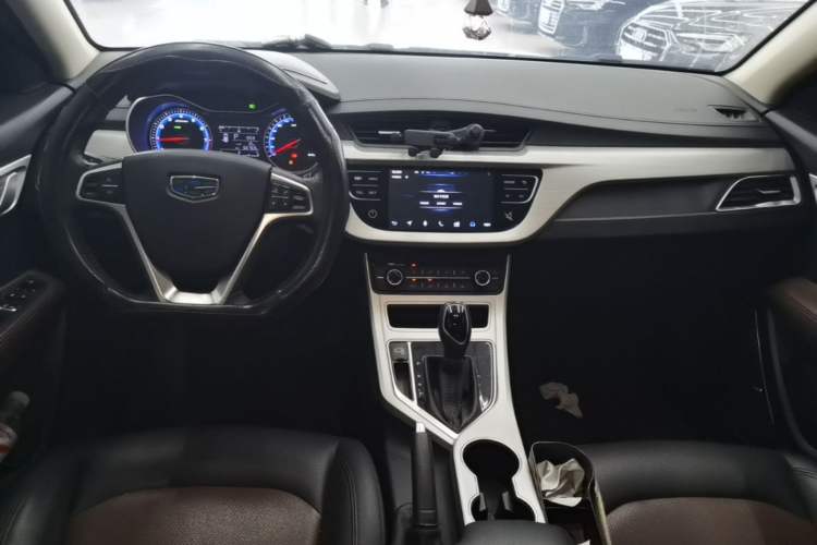 Used Geely Auto Vision 2018 1.5L Automatic Happiness Edition Center Console