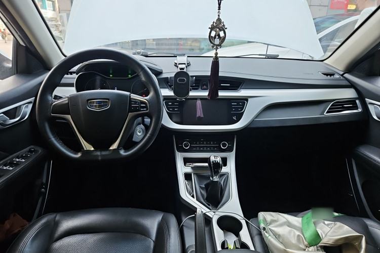 Used Geely Auto Vision 2018 1.5L Manual Happiness Edition Center Console