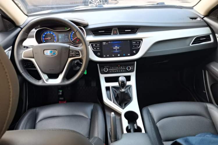 Used Geely Auto Vision 2018 1.5L Manual Happiness Edition Center Console