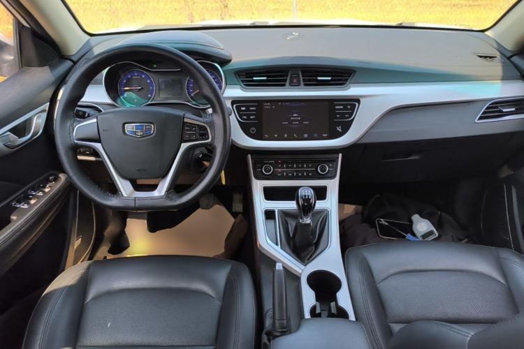 Used Geely Auto Vision 2018 1.5L Manual Happiness Edition Center Console