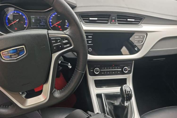 Used Geely Auto Vision 2018 1.5L Manual Happiness Edition Center Console