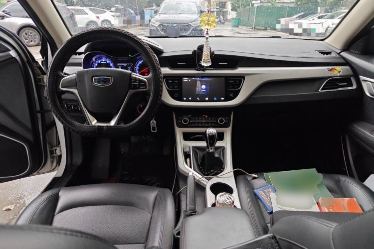 Used Geely Auto Vision 2018 1.5L Manual Happiness Edition Center Console