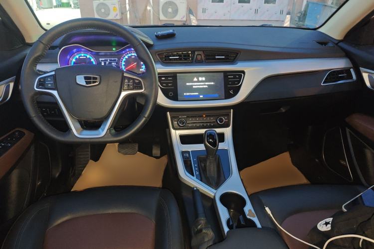Used Geely Auto Vision 2018 1.5L Automatic Prestige Model Center Console
