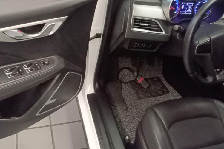 Used Geely Auto Vision 2018 1.5L Manual Happiness Edition Driver Seat